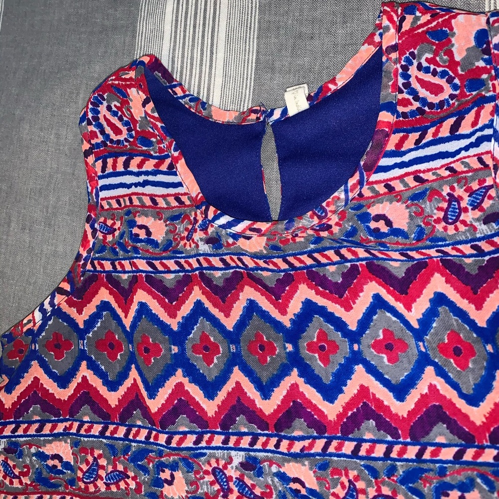 Colorful Top - Picture 2 of 4
